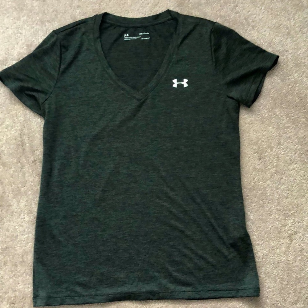 Under Armour‎ V-Neck T-shirt